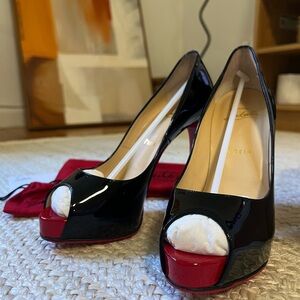 Christian Louboutin Patent Peep-Toe Heels Leather Pump